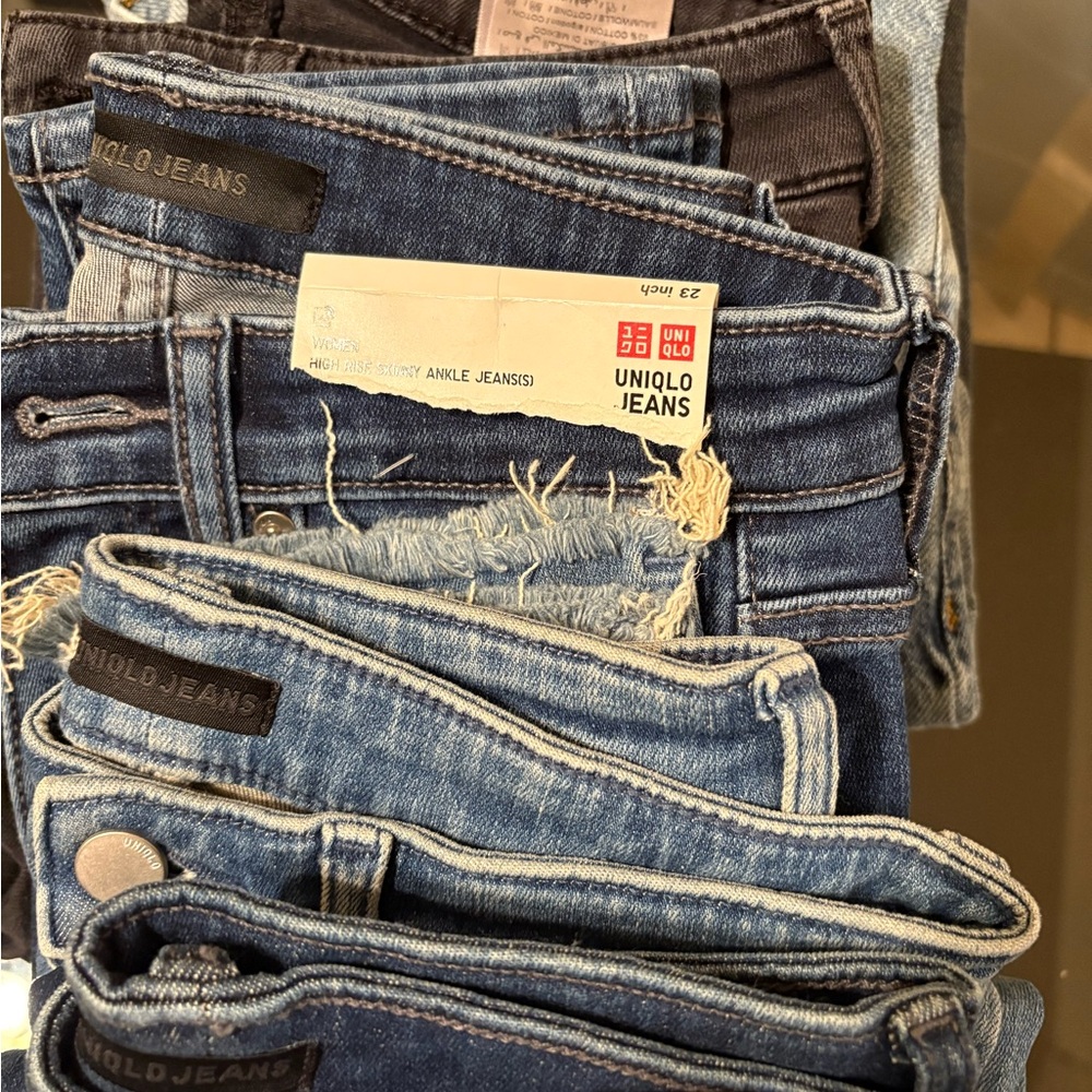 Uniqlo Men's Dark Blue Skinny Jeans